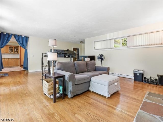15 Valley View Ave, Randolph Twp., NJ 07869