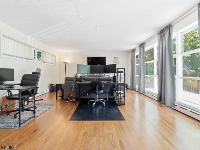 15 Valley View Ave, Randolph Twp., NJ 07869