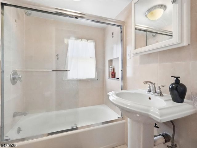 15 Valley View Ave, Randolph Twp., NJ 07869