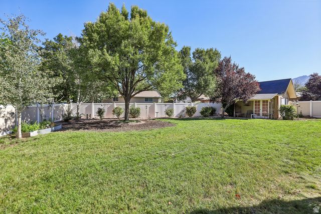8022 S PEREGRINE PL, Sandy, UT 84094