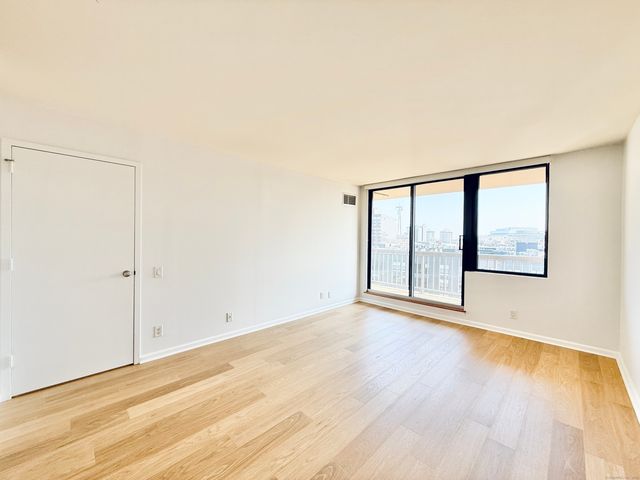 25 Forest Street 11M, Stamford, CT 06901