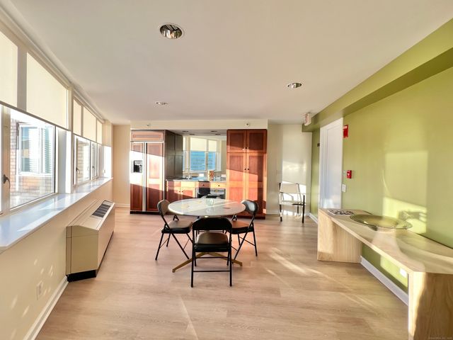 25 Forest Street 11M, Stamford, CT 06901