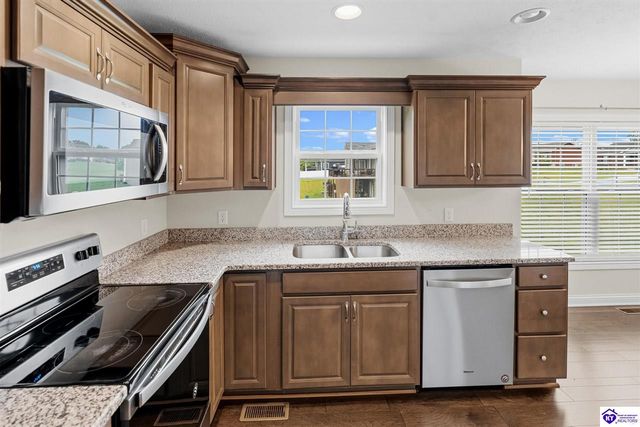 22 N Antelope Court, Rineyville, KY 40162