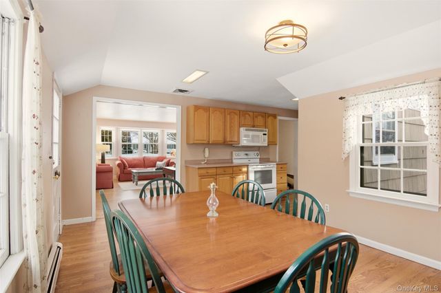 10 Catalpa Lane, Stony Brook, NY 11790