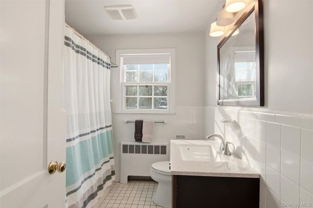 10 Catalpa Lane, Stony Brook, NY 11790