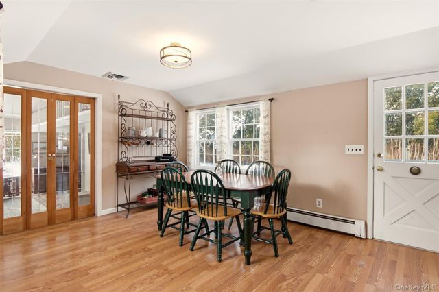 10 Catalpa Lane, Stony Brook, NY 11790