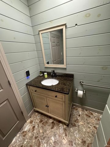 119 W 9th Street, Rochester, IN 46975