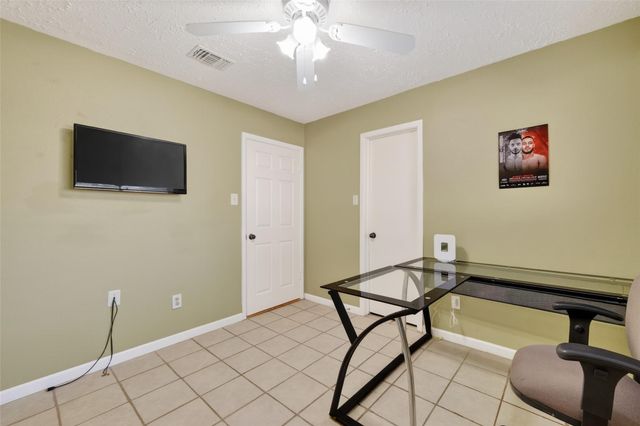 7226 Skybright Lane, Houston, TX 77095