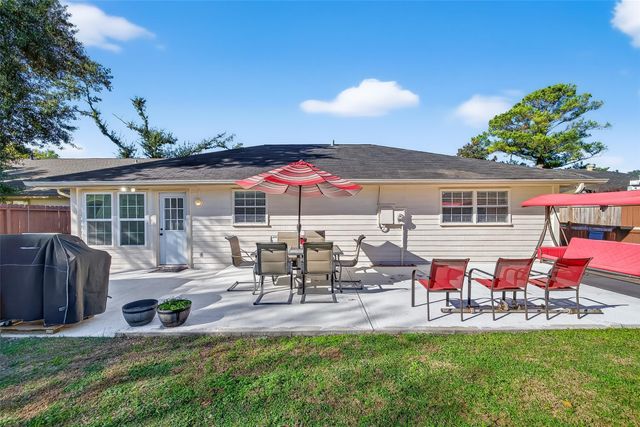 7226 Skybright Lane, Houston, TX 77095