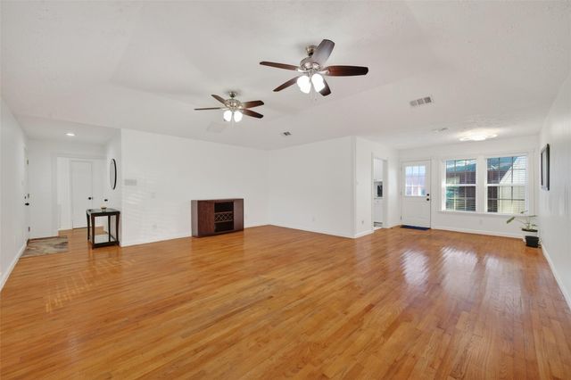 7226 Skybright Lane, Houston, TX 77095