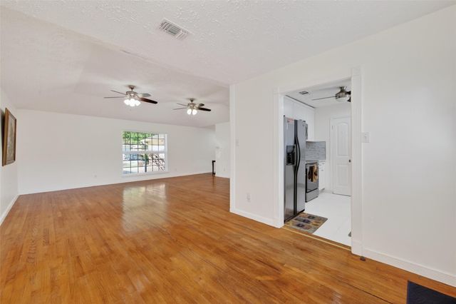 7226 Skybright Lane, Houston, TX 77095