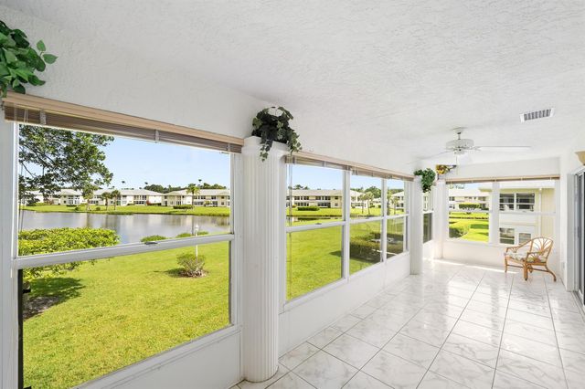 422 Grove Isle Circle, Vero Beach, FL 32962