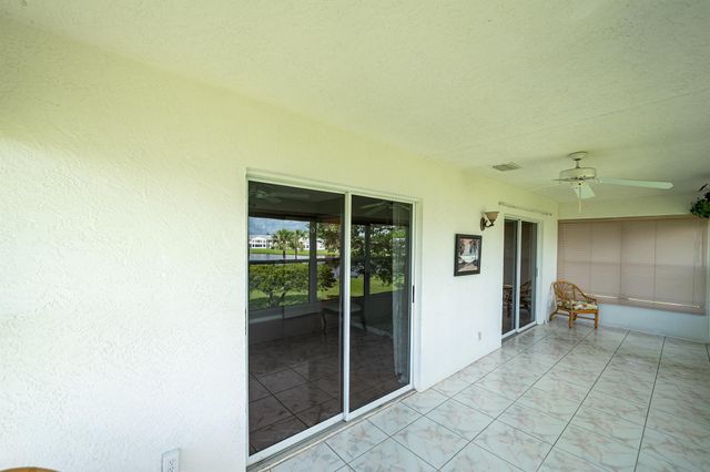 422 Grove Isle Circle, Vero Beach, FL 32962