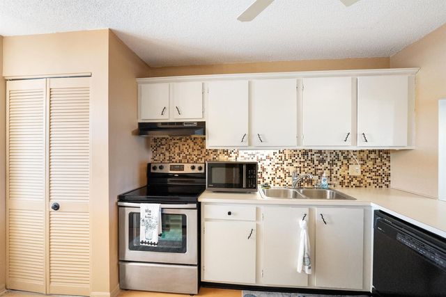 422 Grove Isle Circle, Vero Beach, FL 32962