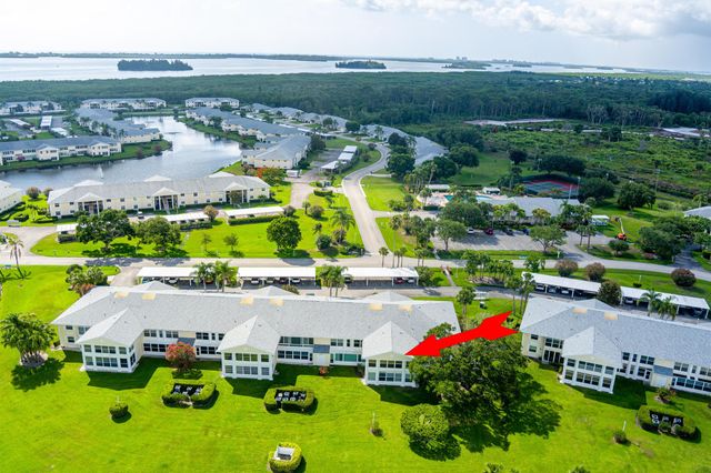 422 Grove Isle Circle, Vero Beach, FL 32962