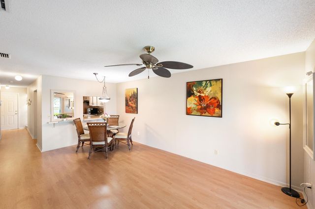 422 Grove Isle Circle, Vero Beach, FL 32962