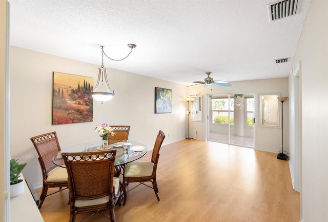 422 Grove Isle Circle, Vero Beach, FL 32962