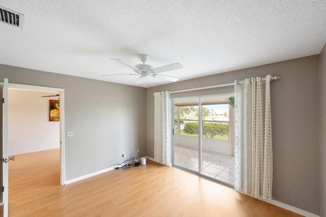 422 Grove Isle Circle, Vero Beach, FL 32962