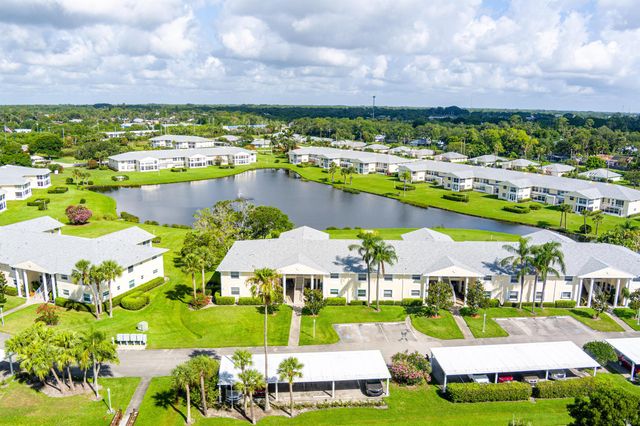 422 Grove Isle Circle, Vero Beach, FL 32962