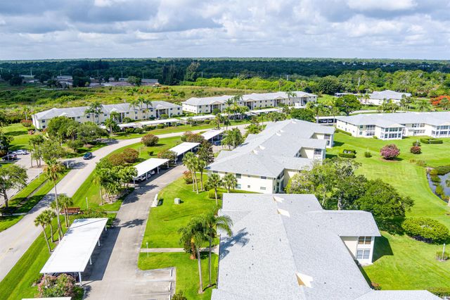 422 Grove Isle Circle, Vero Beach, FL 32962