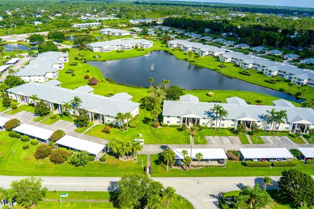 422 Grove Isle Circle, Vero Beach, FL 32962