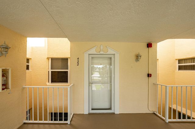 422 Grove Isle Circle, Vero Beach, FL 32962