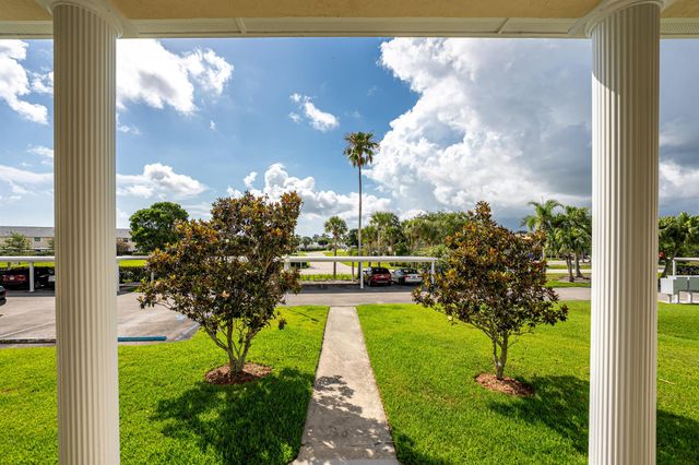 422 Grove Isle Circle, Vero Beach, FL 32962