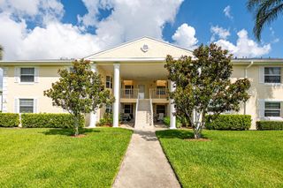 422 Grove Isle Circle, Vero Beach, FL 32962