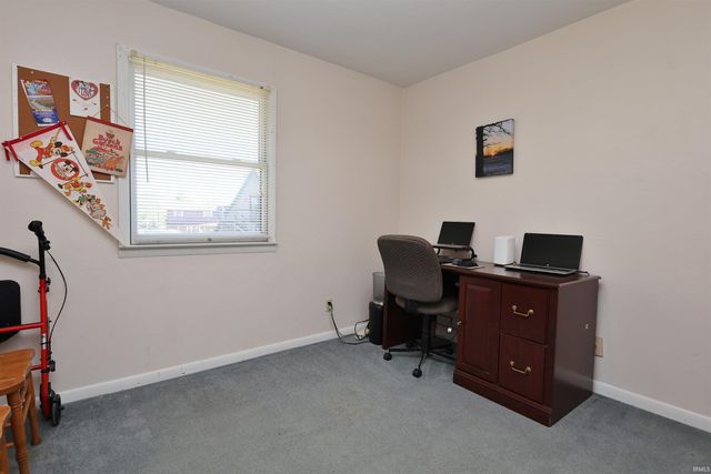 502 Seward Lane, Fairmount, IN 46928