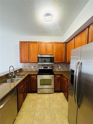 9096 IRON OAK AVENUE, Tampa, FL 33647