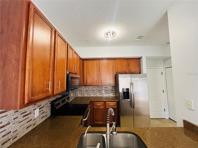 9096 IRON OAK AVENUE, Tampa, FL 33647