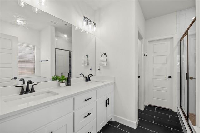 700 Bonnie Street, Bentonville, AR 72713