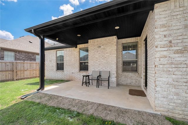 700 Bonnie Street, Bentonville, AR 72713