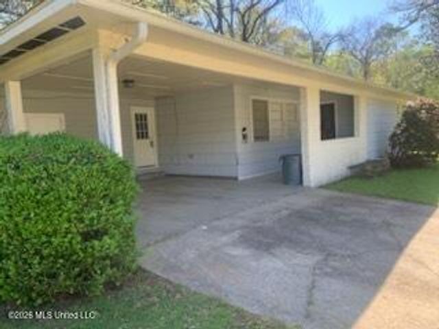 1521 Wilhurst Street, Jackson, MS 39211