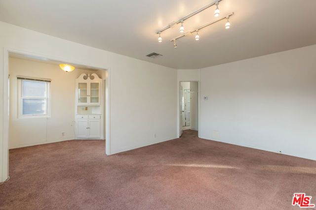 811 E Nutwood Street, Inglewood, CA 90301