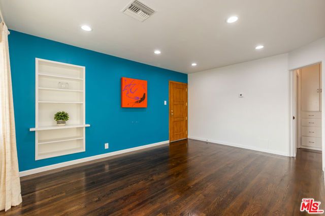 811 E Nutwood Street, Inglewood, CA 90301