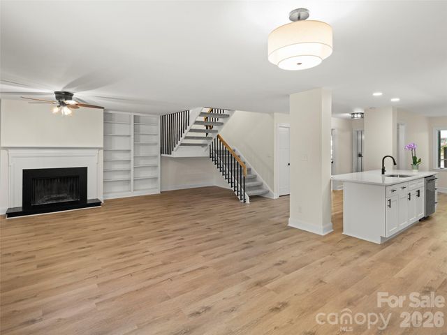 203 Crowfields Drive, Asheville, NC 28803