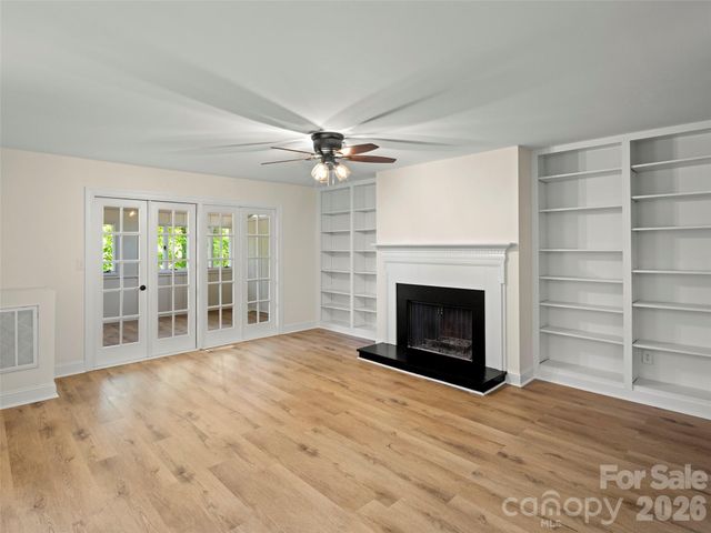 203 Crowfields Drive, Asheville, NC 28803