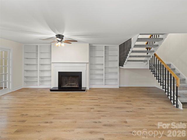203 Crowfields Drive, Asheville, NC 28803