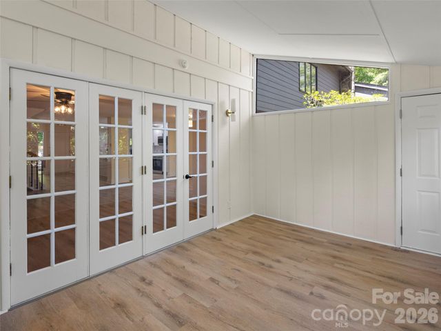 203 Crowfields Drive, Asheville, NC 28803