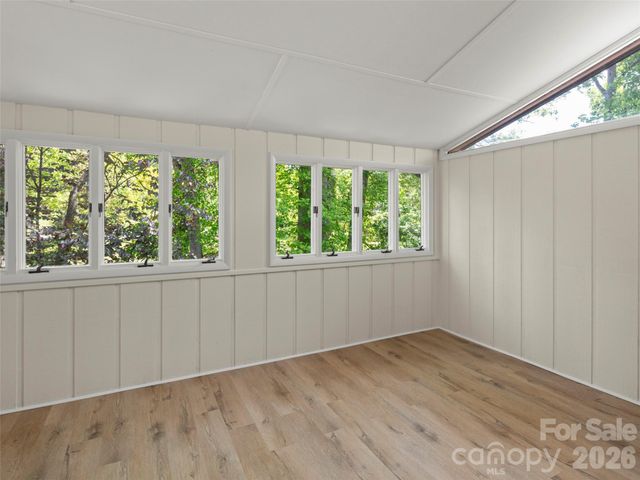 203 Crowfields Drive, Asheville, NC 28803
