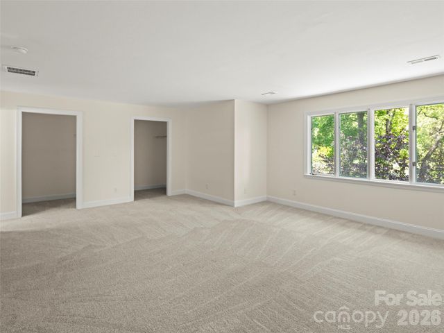 203 Crowfields Drive, Asheville, NC 28803