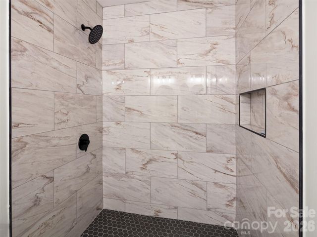 203 Crowfields Drive, Asheville, NC 28803