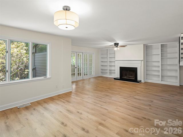 203 Crowfields Drive, Asheville, NC 28803