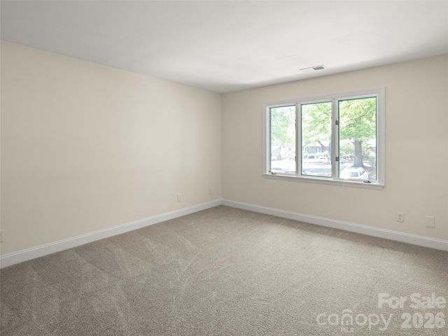 203 Crowfields Drive, Asheville, NC 28803