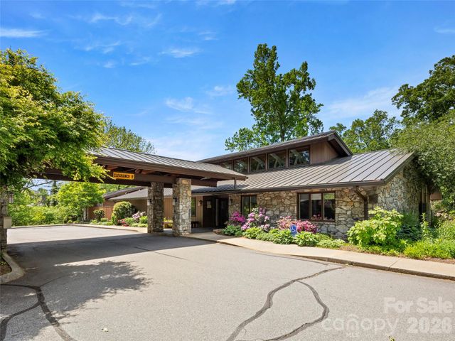 203 Crowfields Drive, Asheville, NC 28803