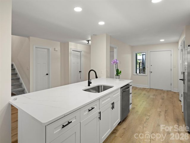 203 Crowfields Drive, Asheville, NC 28803