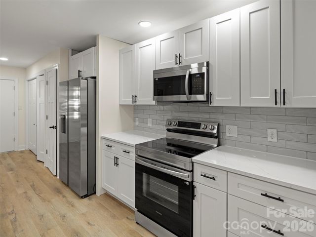 203 Crowfields Drive, Asheville, NC 28803