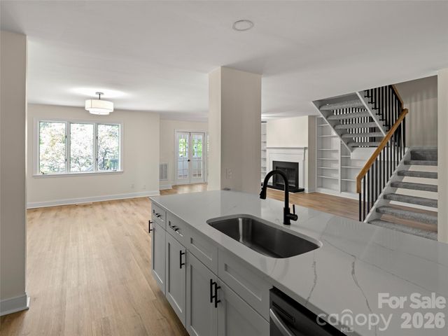 203 Crowfields Drive, Asheville, NC 28803