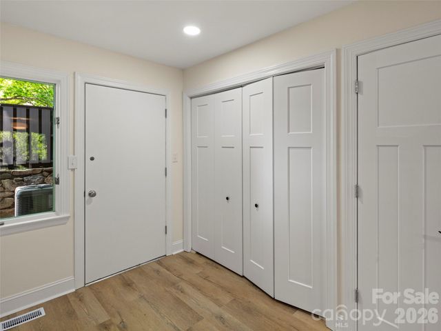 203 Crowfields Drive, Asheville, NC 28803